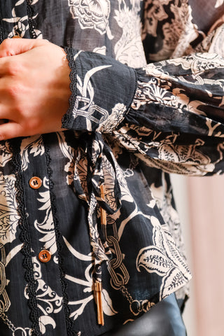 Elisabet Button Down - En Saison