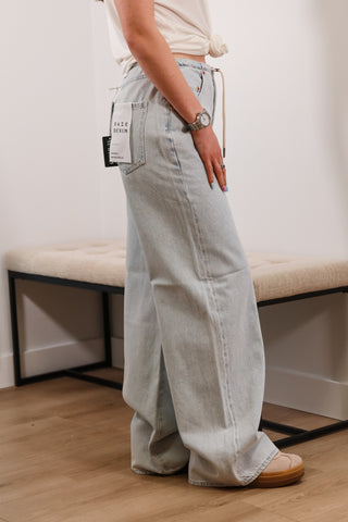 Mid rise jeans, light wash jeans, wide leg jeans