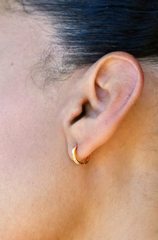 perfect everyday gold hoop earring, classic gold hoop earrings