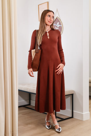 knit dress, knit midi dress, midi dress, fall dress, burgundy midi dress, burgundy knit dress, burgundy knit midi dress, dress with small cutouts