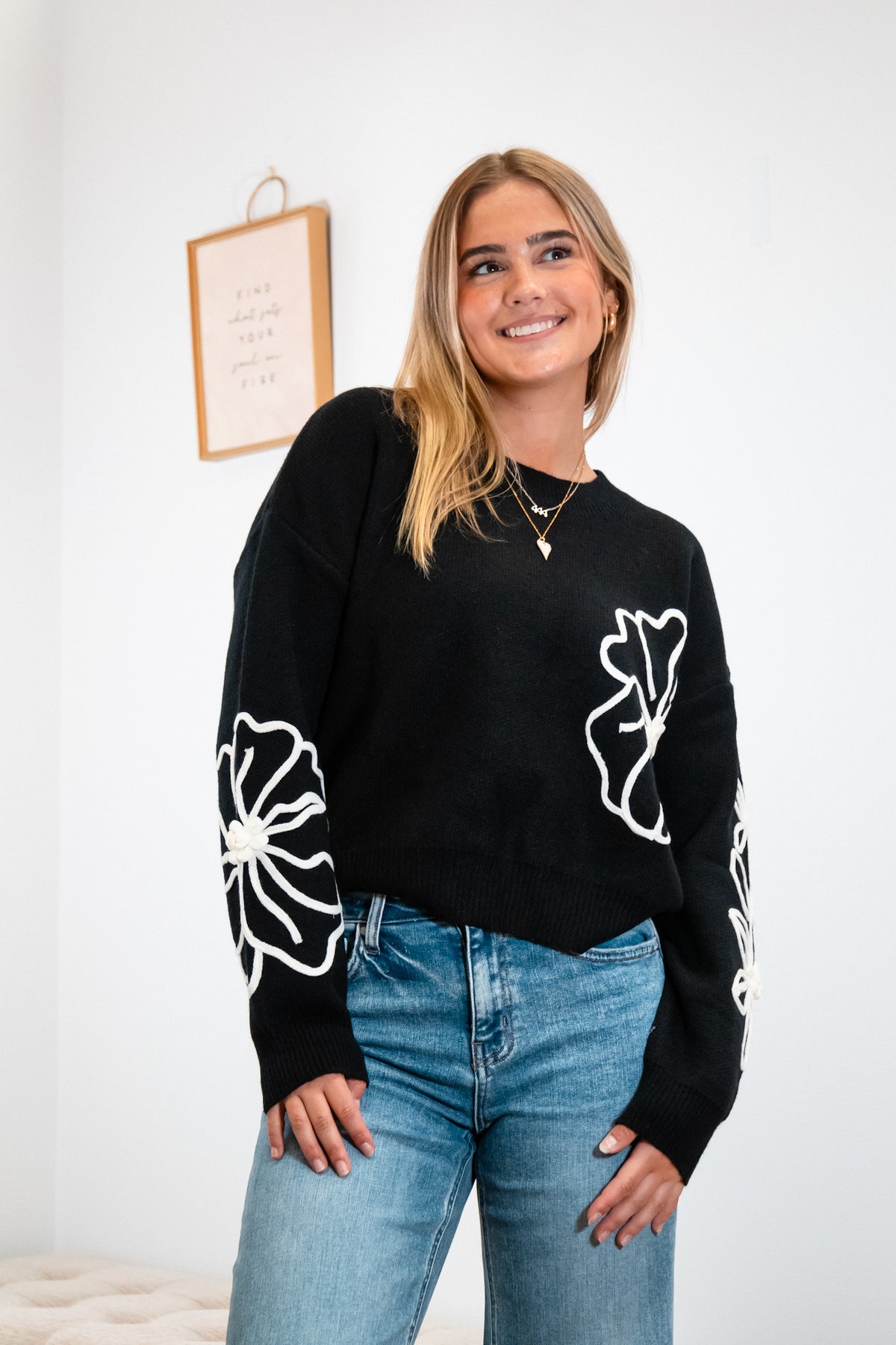 Flora- Sweater - Black