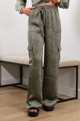 Crinkle satin cargo pants, olive green, sinch waistband, matching set