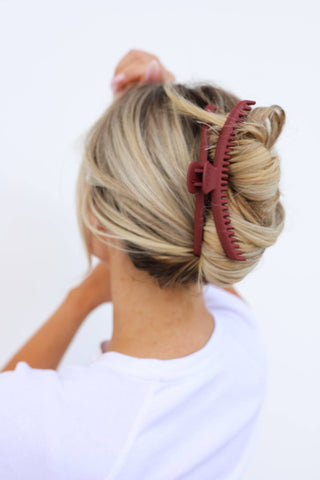 Matte Original Hold Everything Claw: MAROON