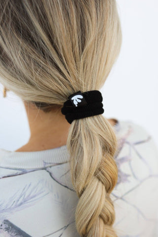 cute hair ties, colorful hair ties, thick hair ties, kaxi hair ties, hair ties that dont tip out your hair, hair ties that dont leave bumps in your hair, hair ties good for thick hair