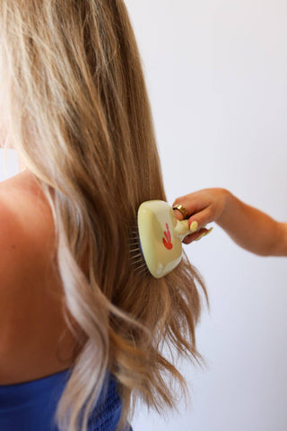 Scalp to Ends Brush