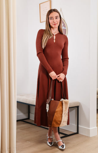 knit dress, knit midi dress, midi dress, fall dress, burgundy midi dress, burgundy knit dress, burgundy knit midi dress, dress with small cutouts
