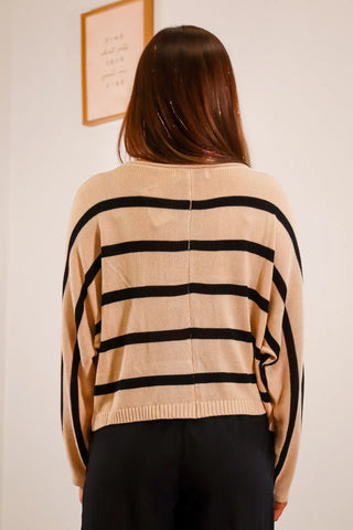 Stripped sweater, Tan and black sweater, comfortable work outfits, cute and classy for inspo, relax summer night outfit inspo, tan sweater, black sweater, Trending sweater, trendy outfit