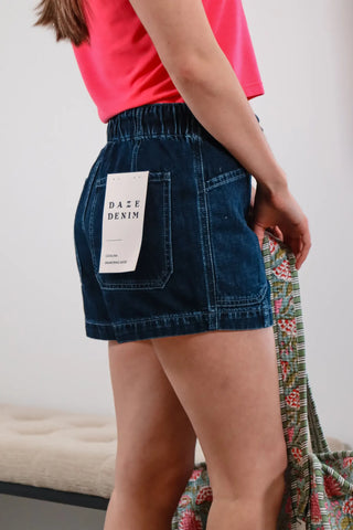 Blue jean shorts, jean shorts, dark wash jean shorts, summer shorts, summer jean shorts. summer outfit inspo