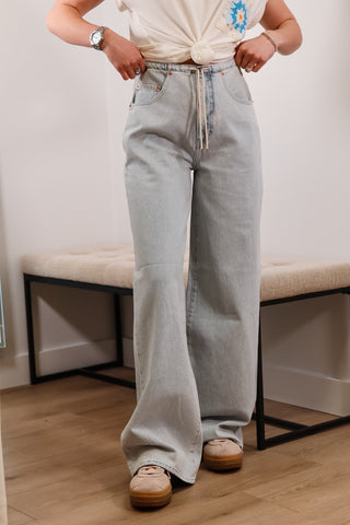 Mid rise jeans, light wash jeans, wide leg jeans