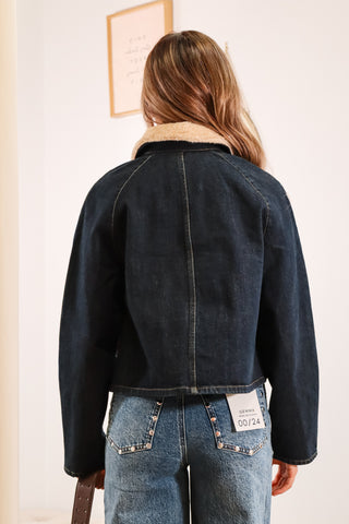 Denim jacket, cropped denim jacket, fall jacket, fall outfit inspo, jacket with fur collar