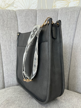 Dark grey purse, box shaped purse, cute everyday bag, everyday bag, bag with gold detailing, bag with zipper