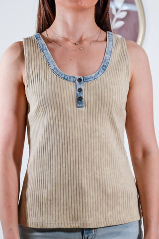 Beige top, beige tank top, denim trim top, denim detail tops, summer top, top with buttons, outfit inspo - 1