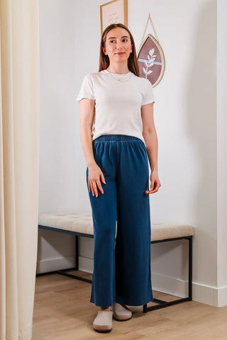 High rise pants, blue pants, denim pants, flowy pants, cute pants, full length pants, lightweight pants, elastic waist pants - 6
White tee shirt, white shirt, full length shirt, soft shirt, comfortable shirt, lightweight shirt, summer basic, closet staple