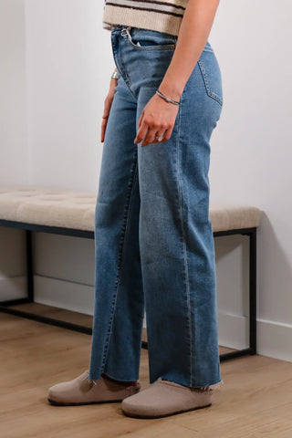 Blue jeans, cute blue jeans, mid wash jeans, fall denim, mid rise jeans, fall outfit inspo, mid rise jeans outfit inspo 
