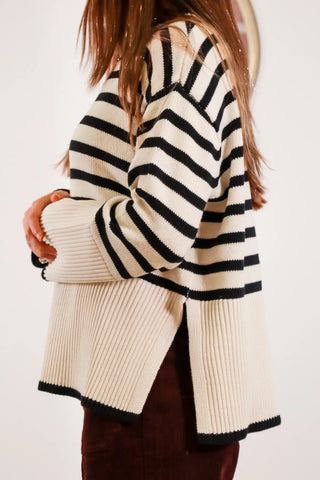 stripped sweater, long stripped sweater, cute fall sweaters, stripped sweater outfit inspo, black and white stripped sweater, crewneck sweater, stripped crewneck sweater