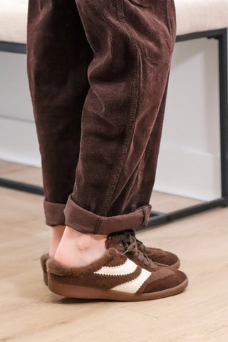Merit slide plush, fuzzy sneakers, slip on sneakers, brown sneakers, cute sneakers, dolce vita slides, cute fall shoes, brown shoes, brown slip on shoes, brown slides, dolce vita shoes, fall shoes, cute dolce vita shoes, merit slide plush dolce vita, merit slide plush dolce vita shoes near me