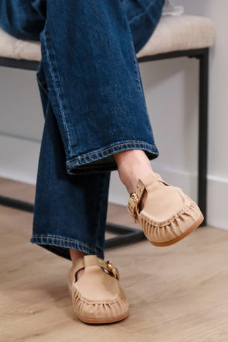Dolce vita shoes, dolce vita clogs, tan dolce vita clogs, beige dolce vita clogs, dolce vita shoes, cute slip on shoes, dolce vita shoes near me