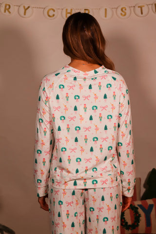 christmas pajama set, holiday pajama set, white pajama set, white and pink pajama set, bow pajama set, white and green pajama set, holiday gift ideas, birthday gift ideas