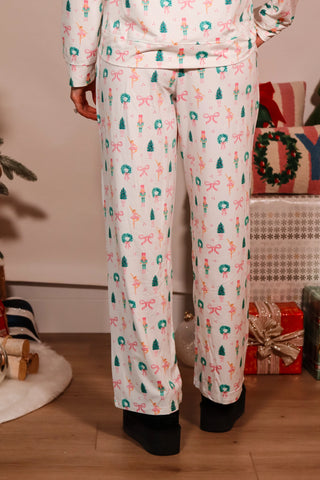 christmas pajama set, holiday pajama set, white pajama set, white and pink pajama set, bow pajama set, white and green pajama set, holiday gift ideas, birthday gift ideas