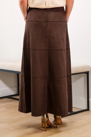 maxi skirt, brown maxi skirt, midi  skirt, brown midi skirt, skirt with slit in the middle, brown skirt with slit in the middle, midi skirt with slit in the middle, maxi skirt with slit in the middle, mid rise skirt, mid rise maxi skirt, mid rise midi skirt, brown mid rise skirt, brown mid rise maxi skirt, brown mid rise midi skirt, holiday outfit inspo, thanksgiving outfit inspo, brown skirt inspo, cute brown skirt, skirts for the holidays