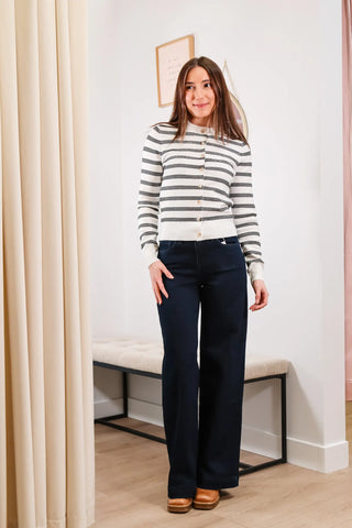 cardigans, stripped cardigan, mid length cardigans, stripped sweater, fitted cardigan, stripped fitted cardigan, fall sweaters, fall outfit inspo, cardigan outfit inspo, stripped cardigan outfit inspo