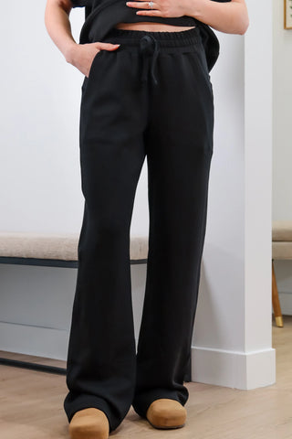 Lounge pants, cute lounge pants, black lounge pants, comfy pants, cute sets, comfy sets, cute comfy sets, airport outfit, airport outfits, airport outfit inspo, cute black sets, black lounge set, cute black lounge set, 