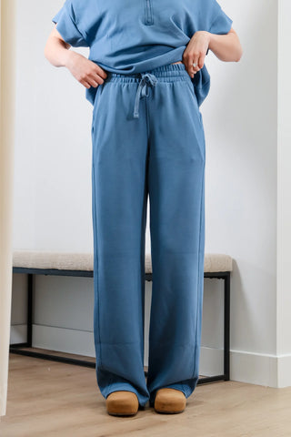 Lounge pants, cute lounge pants, blue lounge pants, comfy pants, cute sets, comfy sets, cute comfy sets, airport outfit, airport outfits, airport outfit inspo, cute blue sets, blue lounge set, cute blue lounge set
