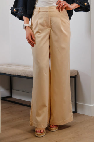 Cream pants, beige work pants, work pants, casual pants, flowy pants, casual pants, spring pants, spring break outfit inspo