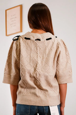 Work sweater outfit inspo, work outfits, short sleeve sweater, tan short sleeve sweater, casual work outfit inspo, fall outfit inspo, fall sweater