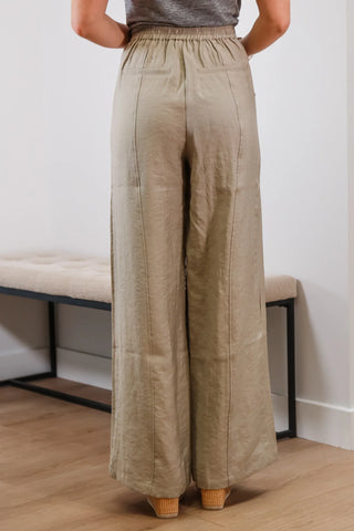 Work Trousers, Work Pants, work outfit inspo, Flowy spring pants, spring pants, spring break outfit inspo, summer pants