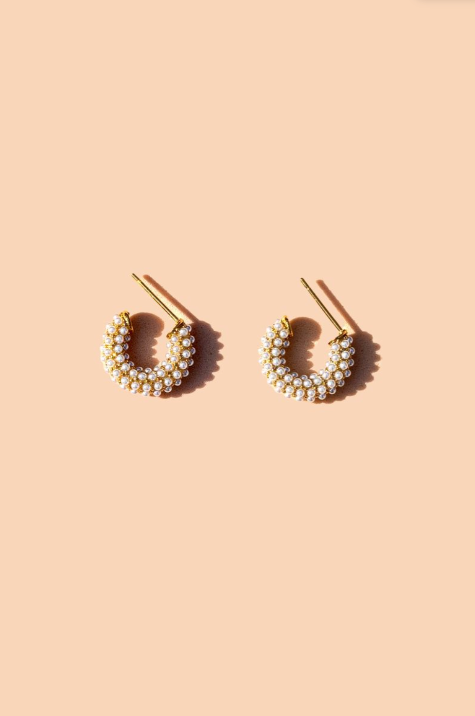 Mini Dot Pearl - Hoops