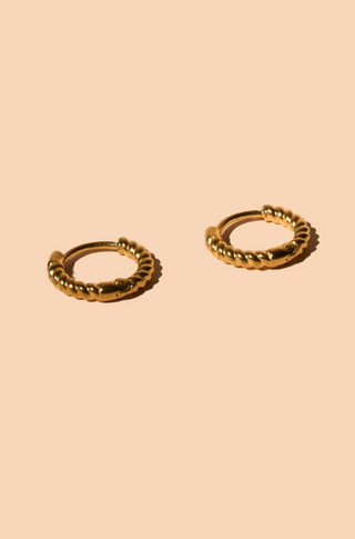 Gold rope hoop earrings