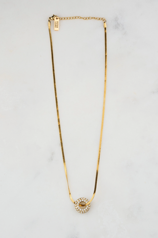 gold necklace, yellow gold necklace, gold diamond necklace, cute gold necklace, gold necklace with pendant, gold necklace with circle pendant, gold necklace with diamond pendant