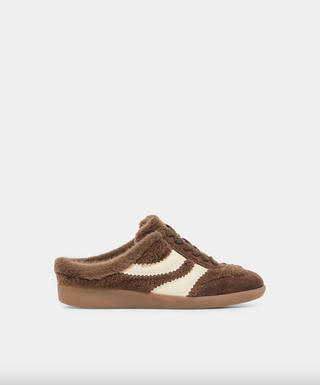 Merit slide plush, fuzzy sneakers, slip on sneakers, brown sneakers, cute sneakers, dolce vita slides, cute fall shoes, brown shoes, brown slip on shoes, brown slides, dolce vita shoes, fall shoes, cute dolce vita shoes, merit slide plush dolce vita, merit slide plush dolce vita shoes near me