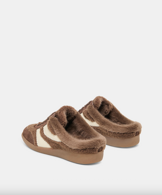 Merit slide plush, fuzzy sneakers, slip on sneakers, brown sneakers, cute sneakers, dolce vita slides, cute fall shoes, brown shoes, brown slip on shoes, brown slides, dolce vita shoes, fall shoes, cute dolce vita shoes, merit slide plush dolce vita, merit slide plush dolce vita shoes near me