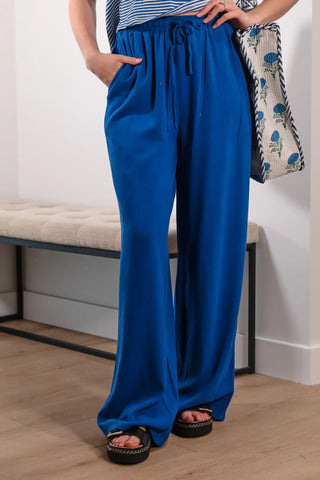 Blue Pants, Work outfit inspo, comfy pants, blue spring pants, spring outfit inspo, trending outfit inpso.