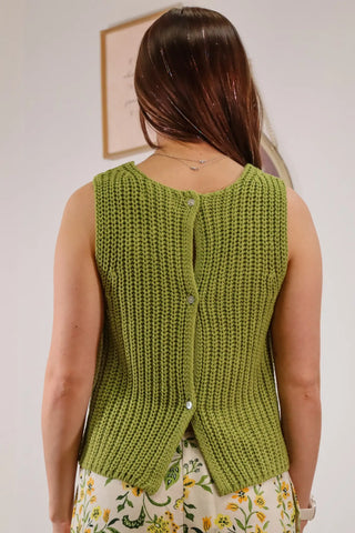 Green knit top, green tank top, summer outfit inspo, summer abroad inspo, spring break fits, green knit tank, Summer fits.