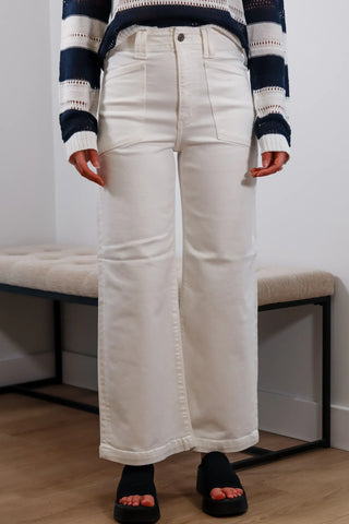 White summer jeans, White jeans, Aesthetic white jeans, summer jeans, jeans outfit inspo, off white jeans