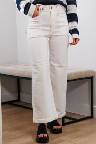 White summer jeans, White jeans, Aesthetic white jeans, summer jeans, jeans outfit inspo, off white jeans
