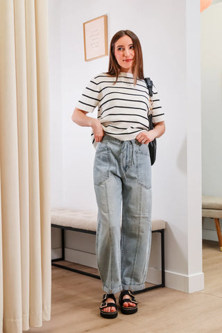 Perfect jeans, Jean outfit inspo, Comfortable jeans, Non basic jeans, Basic jeans, Light wash jeans, Summer jeans, Summer outfit inspo, must have items, trending jeans, trending clothing.