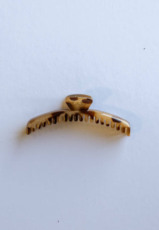 Shiny Midi Hold Everything Claw: LIGHT TORTOISE