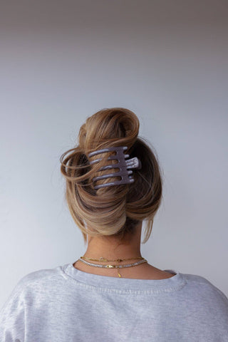 KAXI WIDE LAY DOWN CLAW: SHINY BLACK