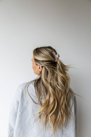 Shiny Mini Hold Everything Claw: LIGHT TORTOISE