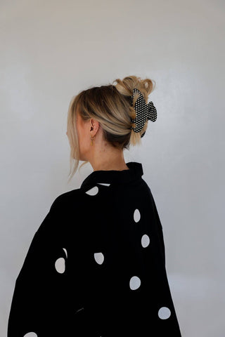 BLACK & WHITE POLKA DOT CLAW: OVERSIZED